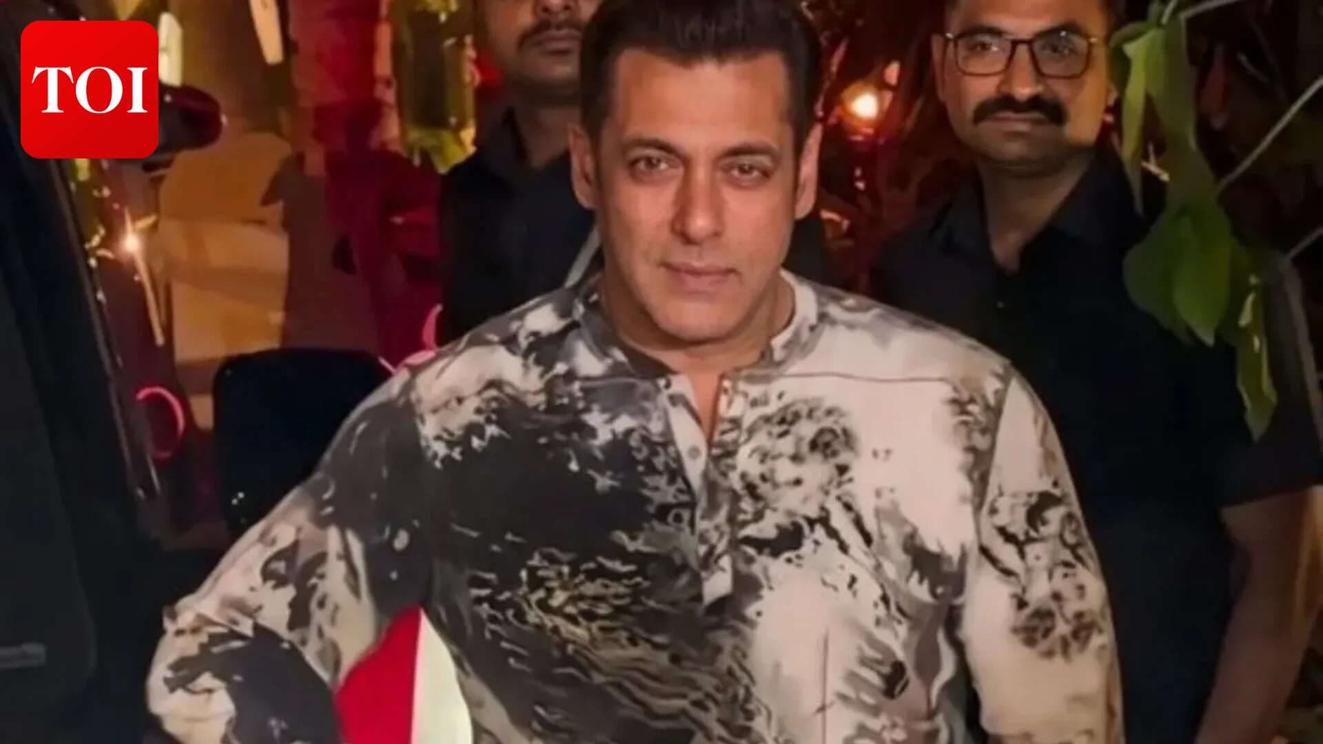 Salman Khan's 'Maatrubhumi' Dubbing & That Jaw-Dropping New Look!