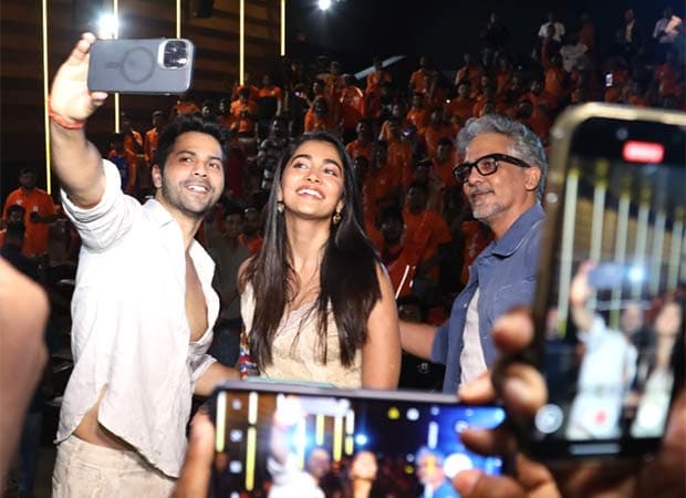 Swiggy hosts exclusive Hai Jawani Toh Ishq Hona Hai scre...